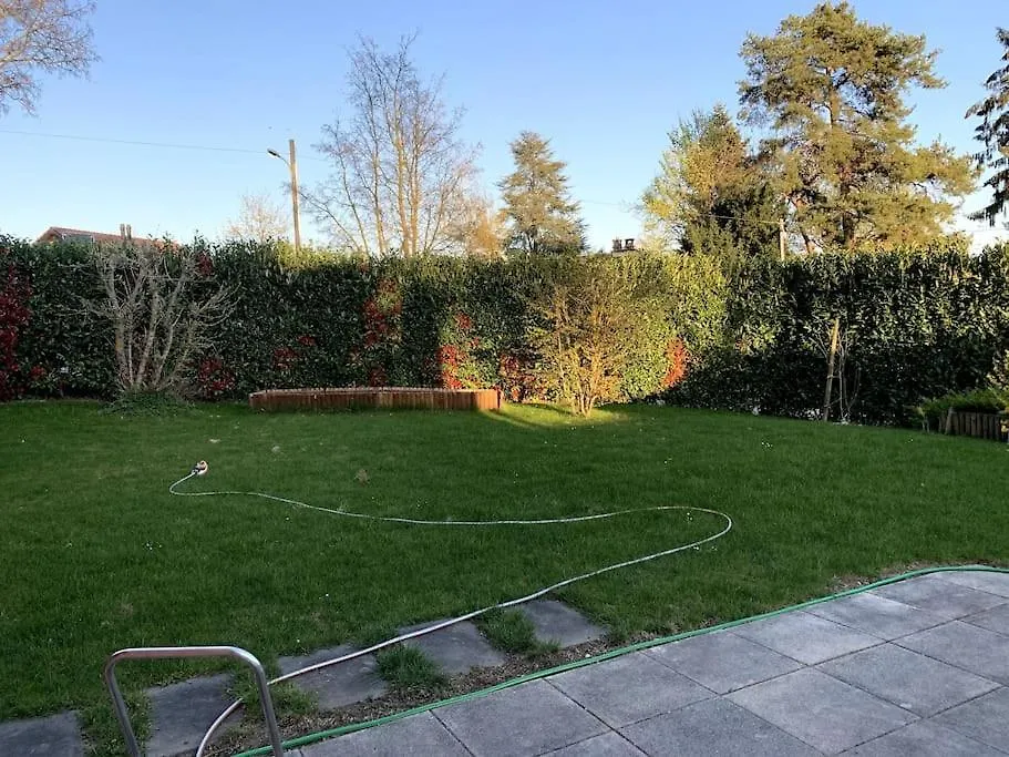 Spacious Apartment In Luxurious Villa-Geneva location