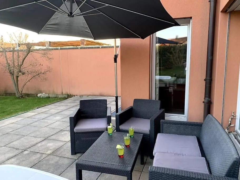 Spacious Apartment In Luxurious Villa-Genf